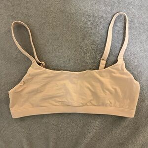 SKIMS Tan Scoop Neck Bra Intimates
